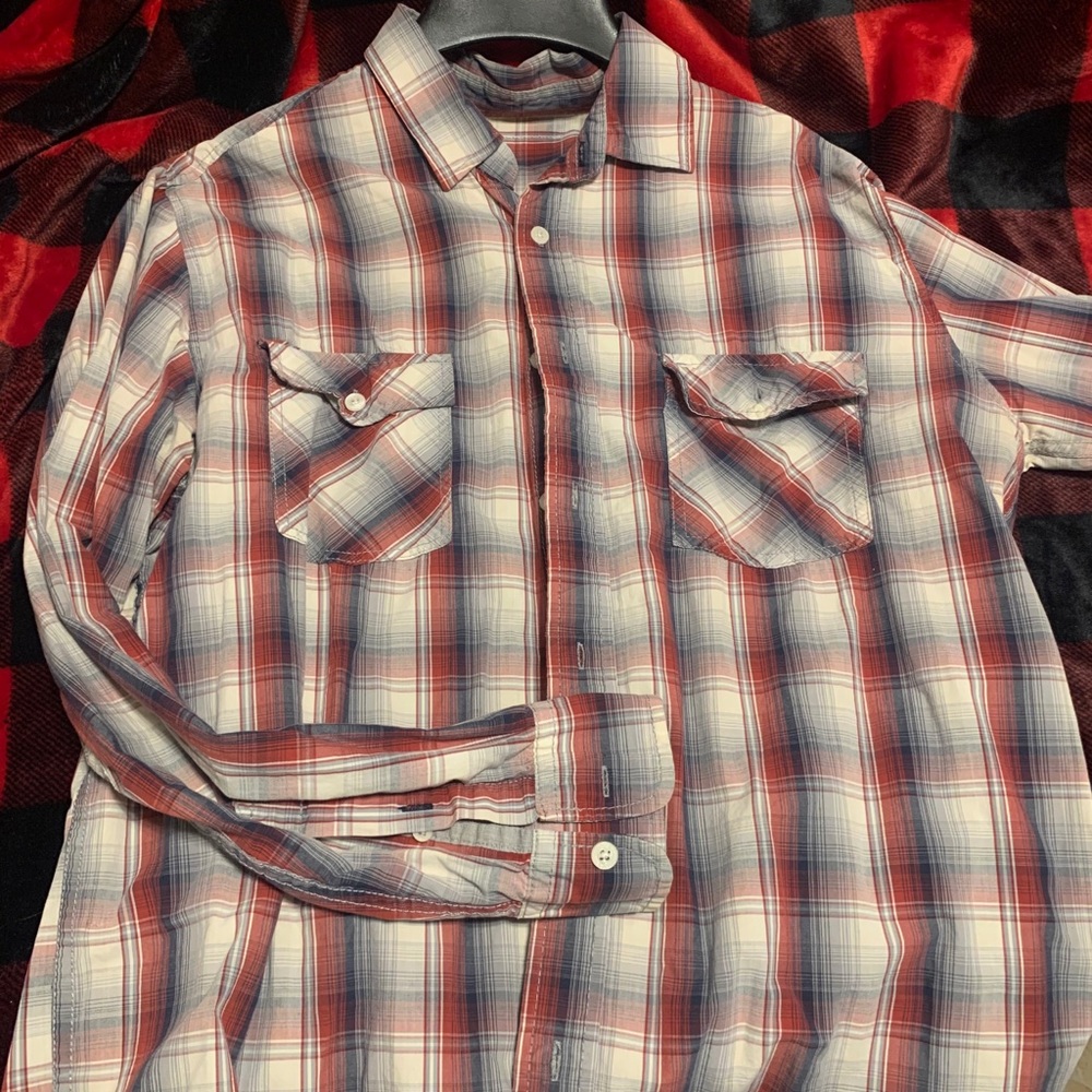 Aeropostale button down size M